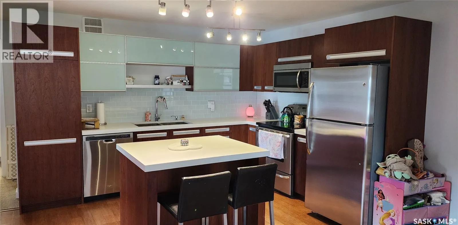 509 1015 Patrick CRESCENT