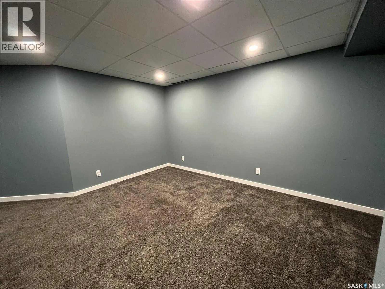 114 503 Colonel Otter DRIVE