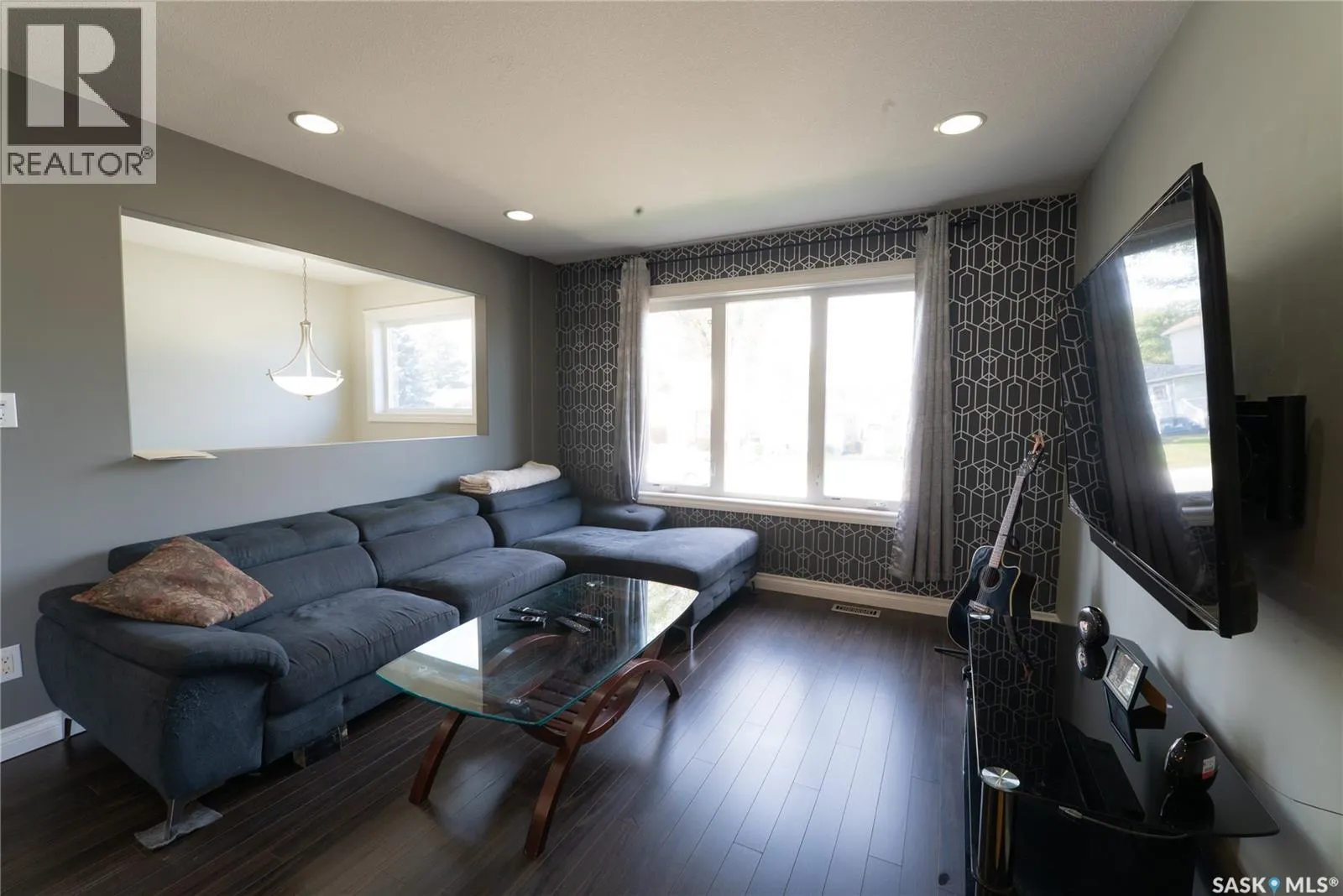544 M AVENUE N