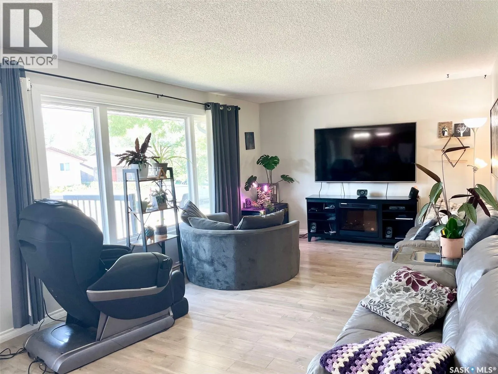 73 Cedarwood CRESCENT