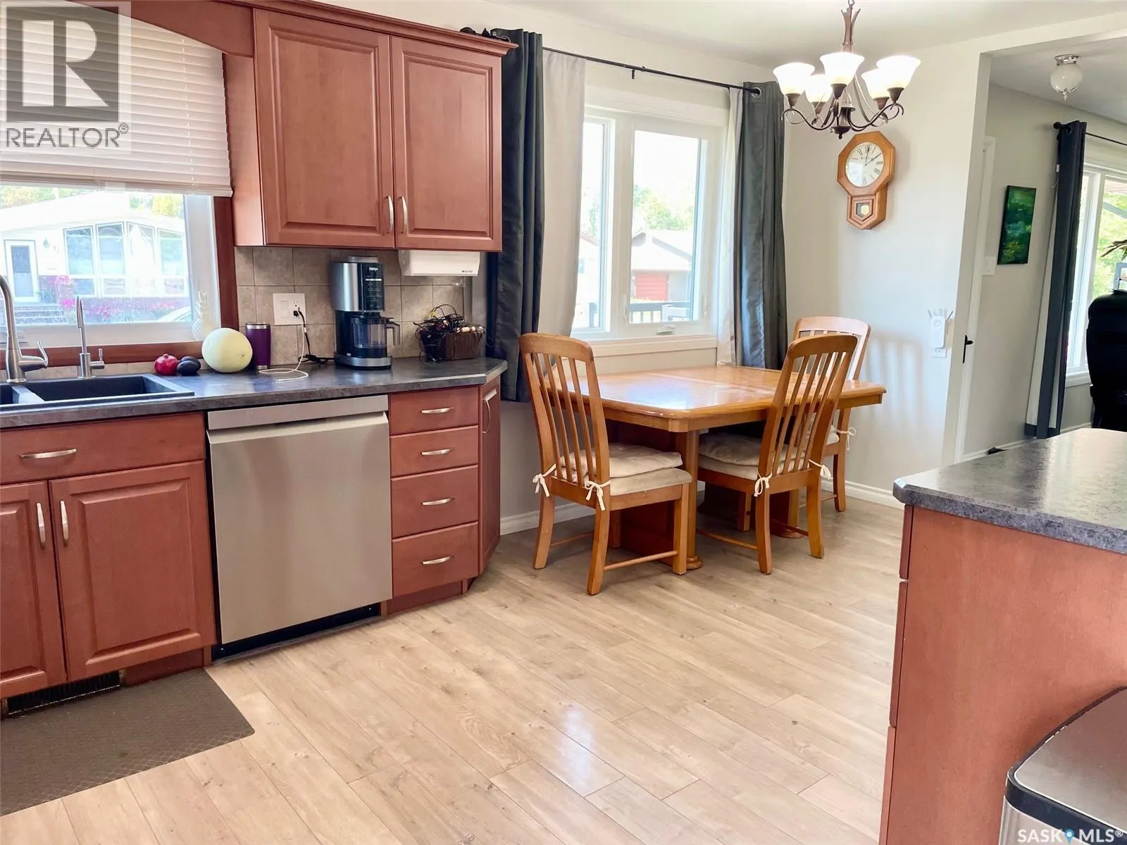 73 Cedarwood CRESCENT