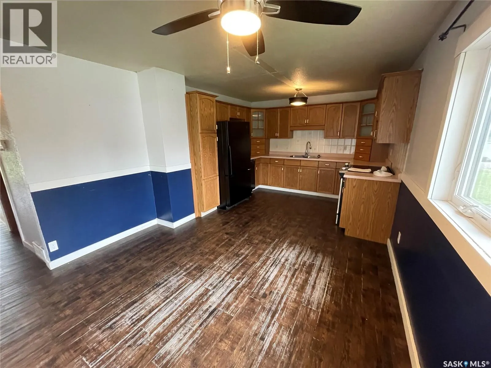 409 4th STREET W