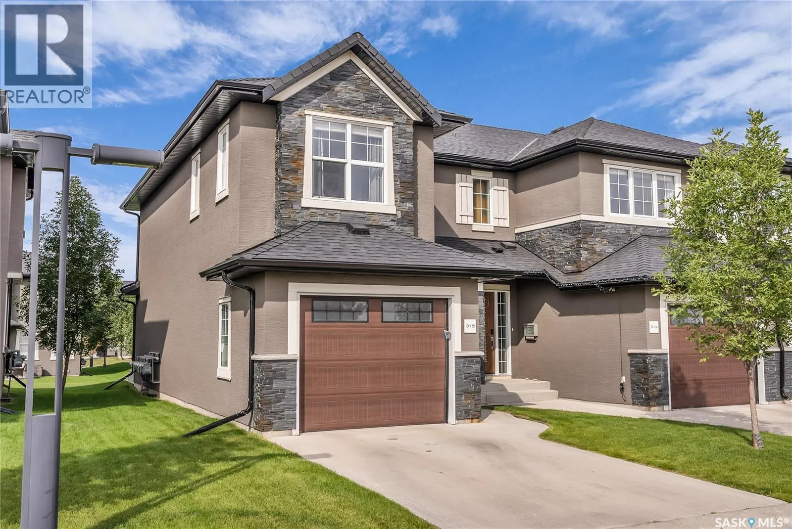315 1303 Paton CRESCENT