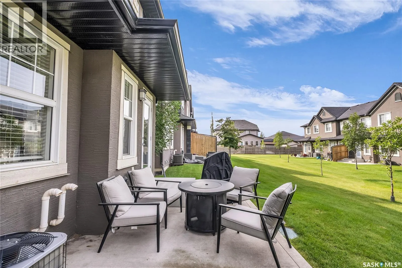 315 1303 Paton CRESCENT