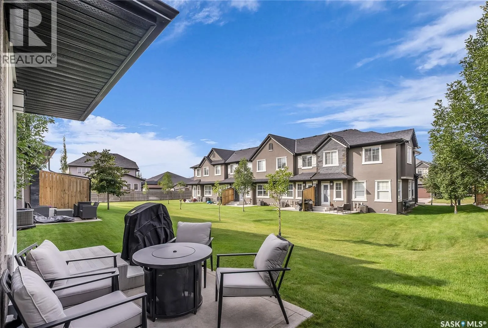 315 1303 Paton CRESCENT