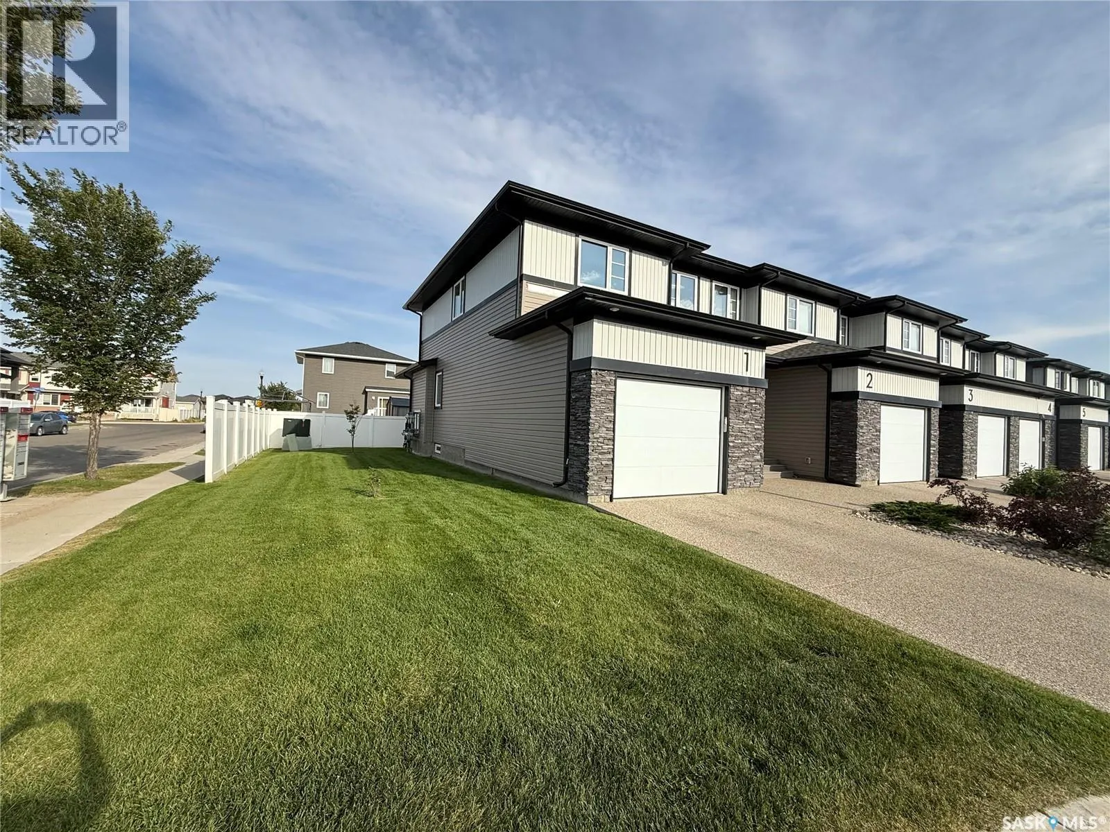 1 5301 BEACON DRIVE