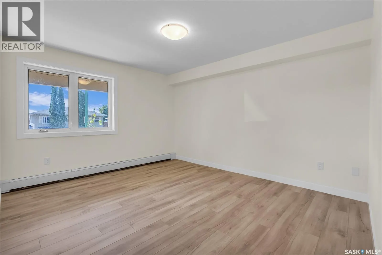 103 318 108th STREET W
