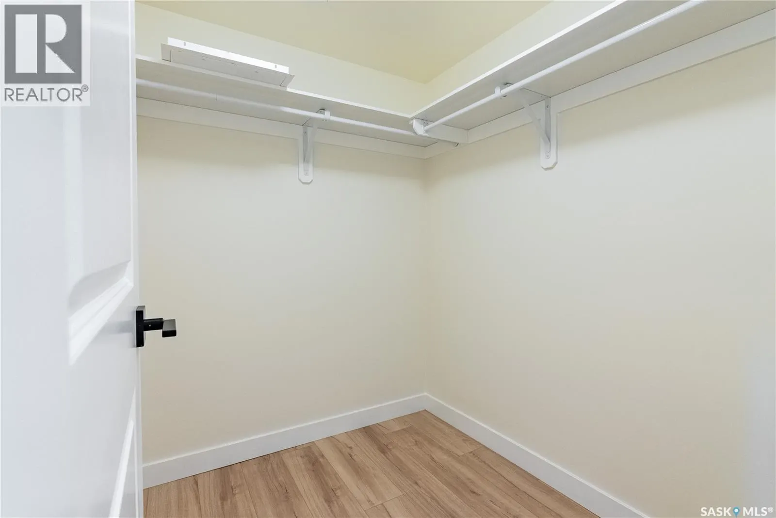 103 318 108th STREET W