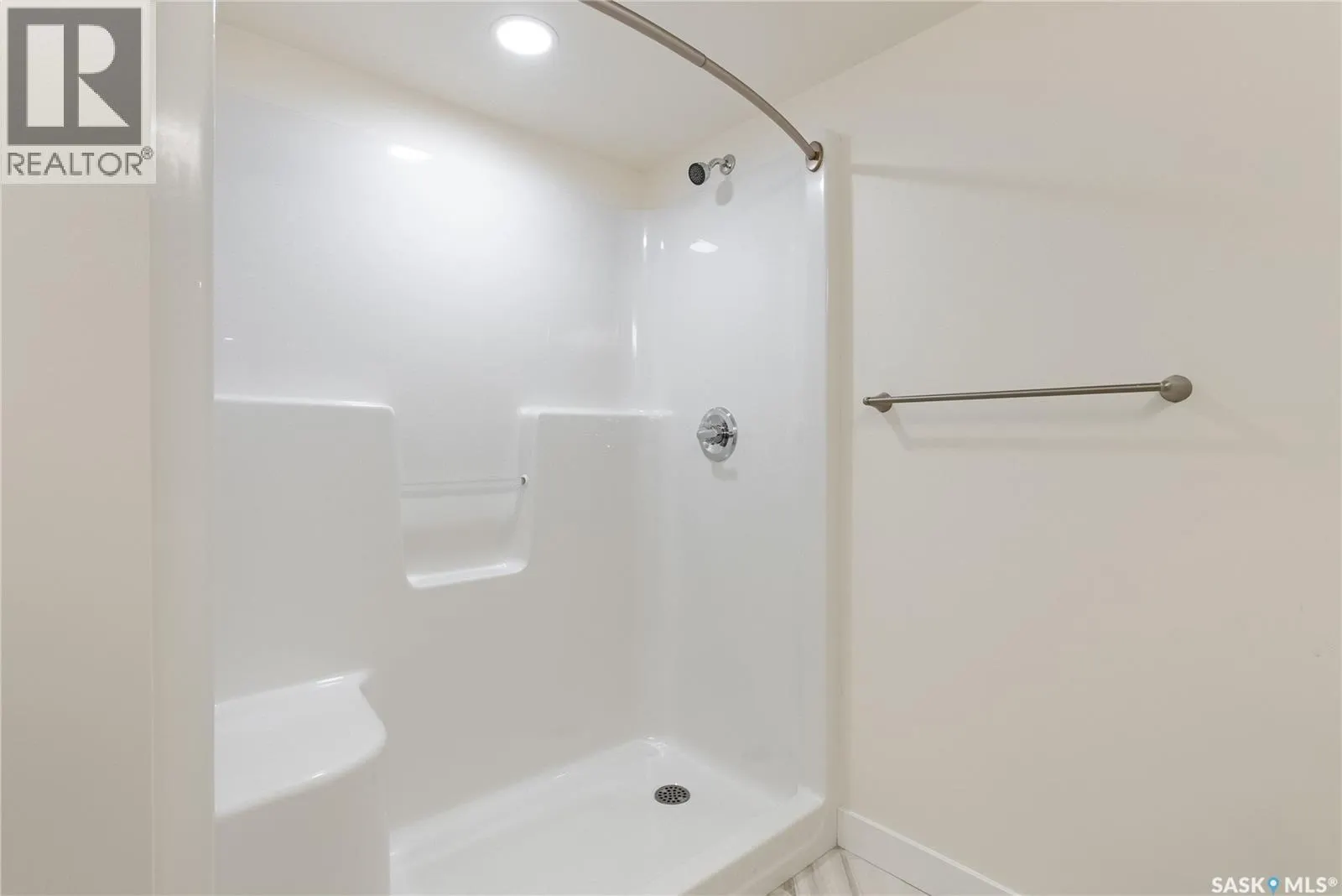 103 318 108th STREET W