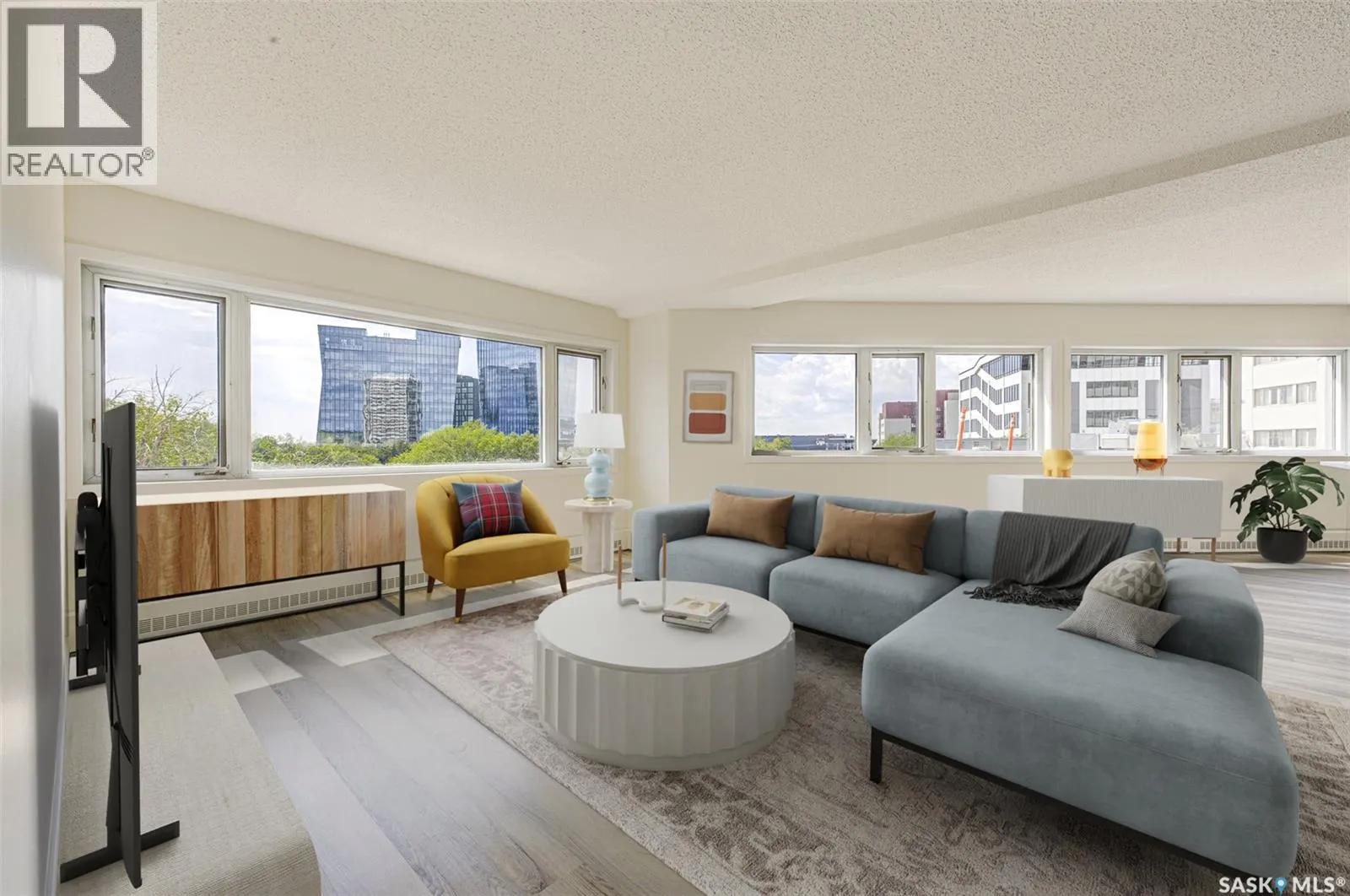 470 424 Spadina CRESCENT E