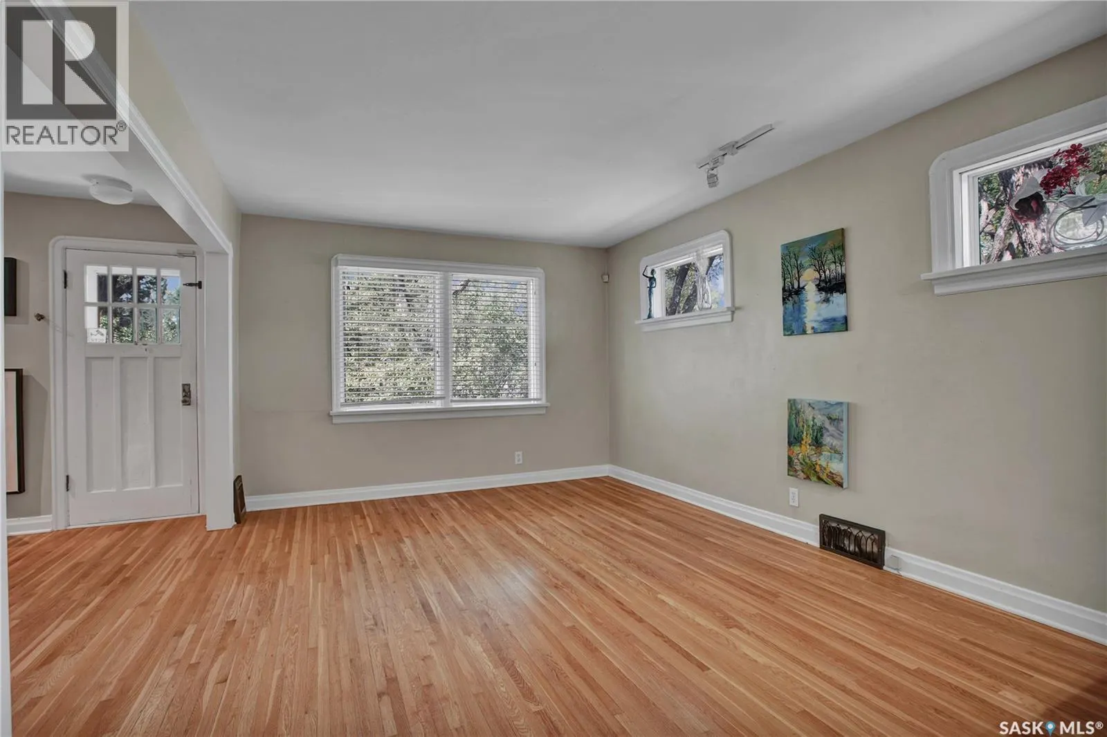 1301 Broadway AVENUE