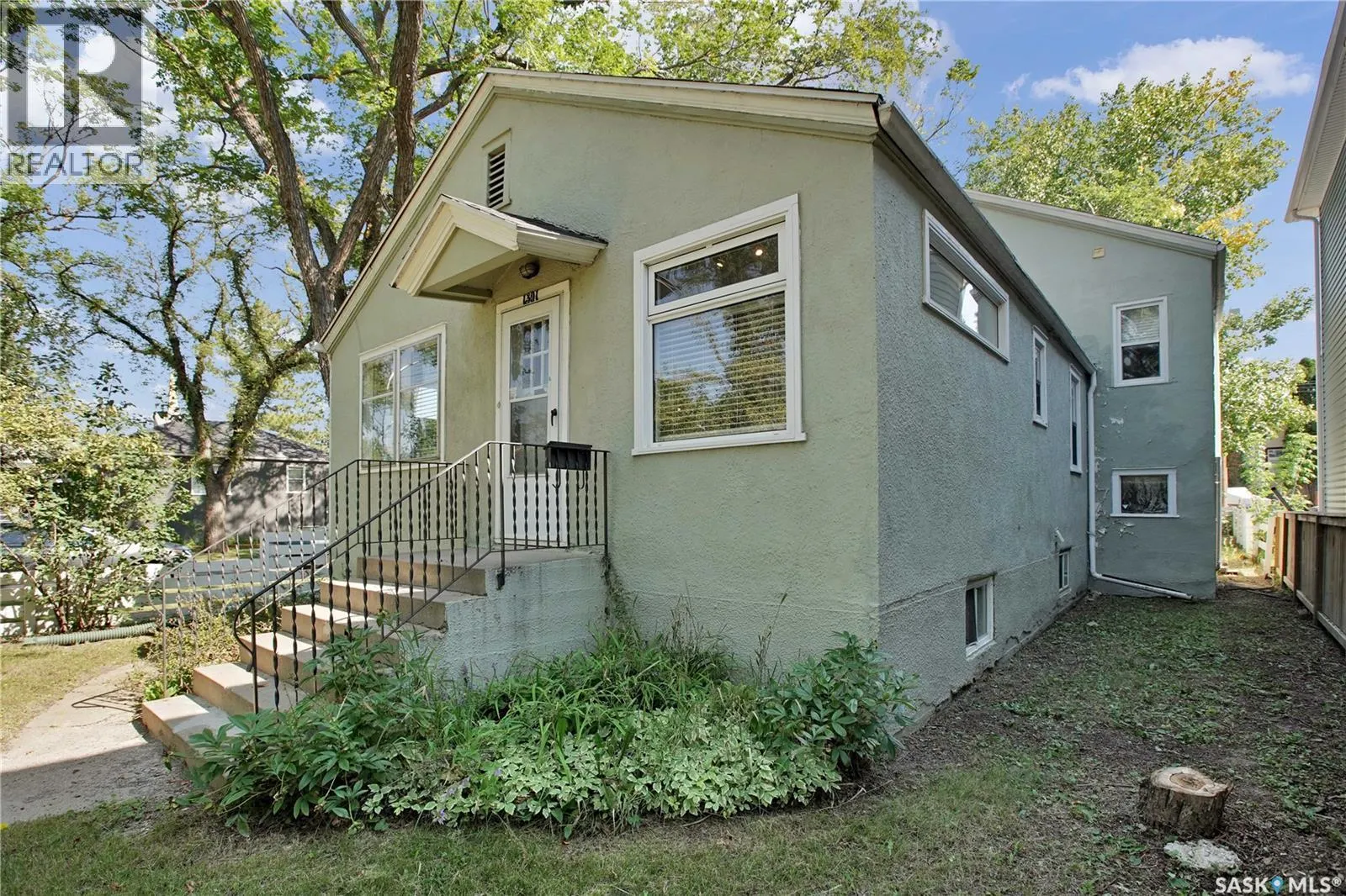 1301 Broadway AVENUE