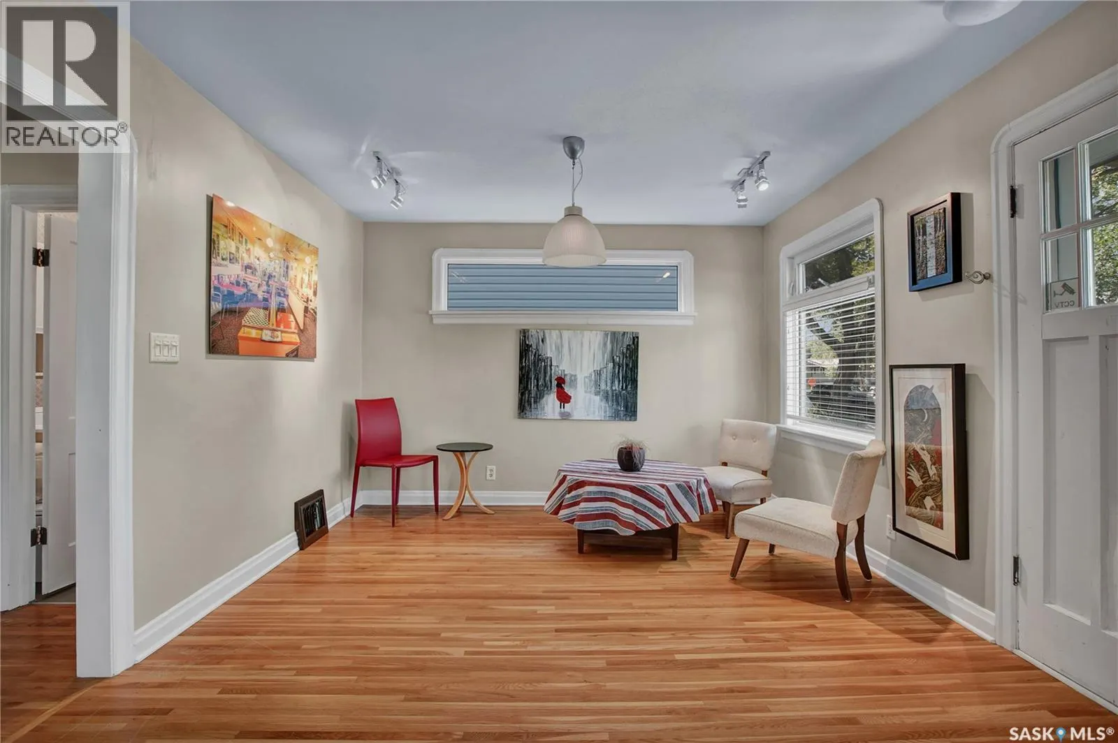 1301 Broadway AVENUE