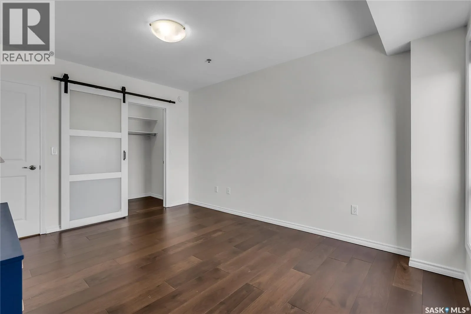 1205 902 Spadina CRESCENT E