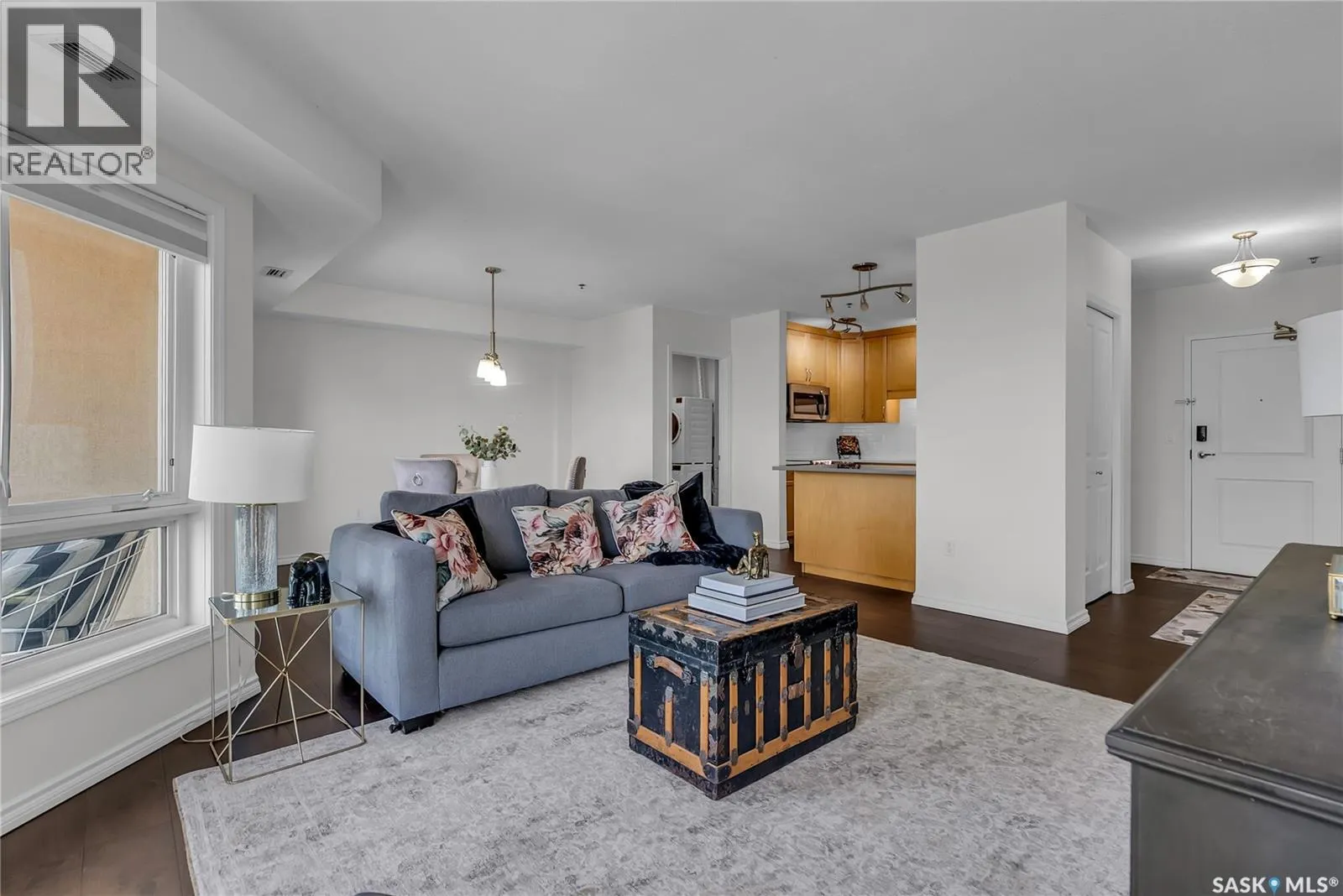 1205 902 Spadina CRESCENT E