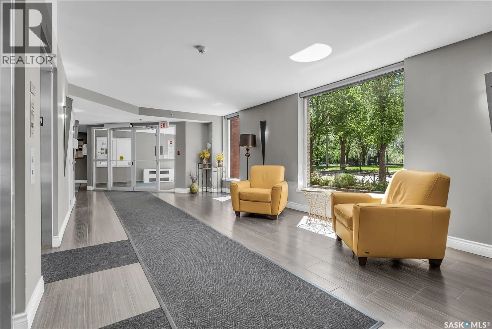 1205 902 Spadina CRESCENT E