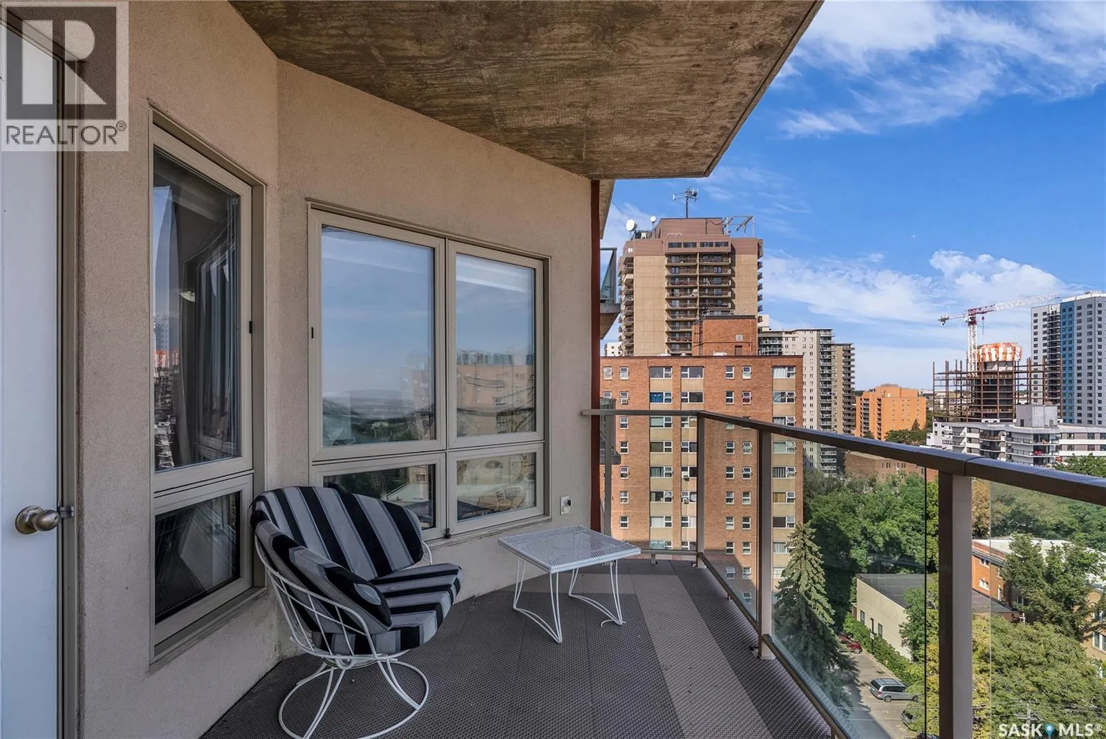 1205 902 Spadina CRESCENT E