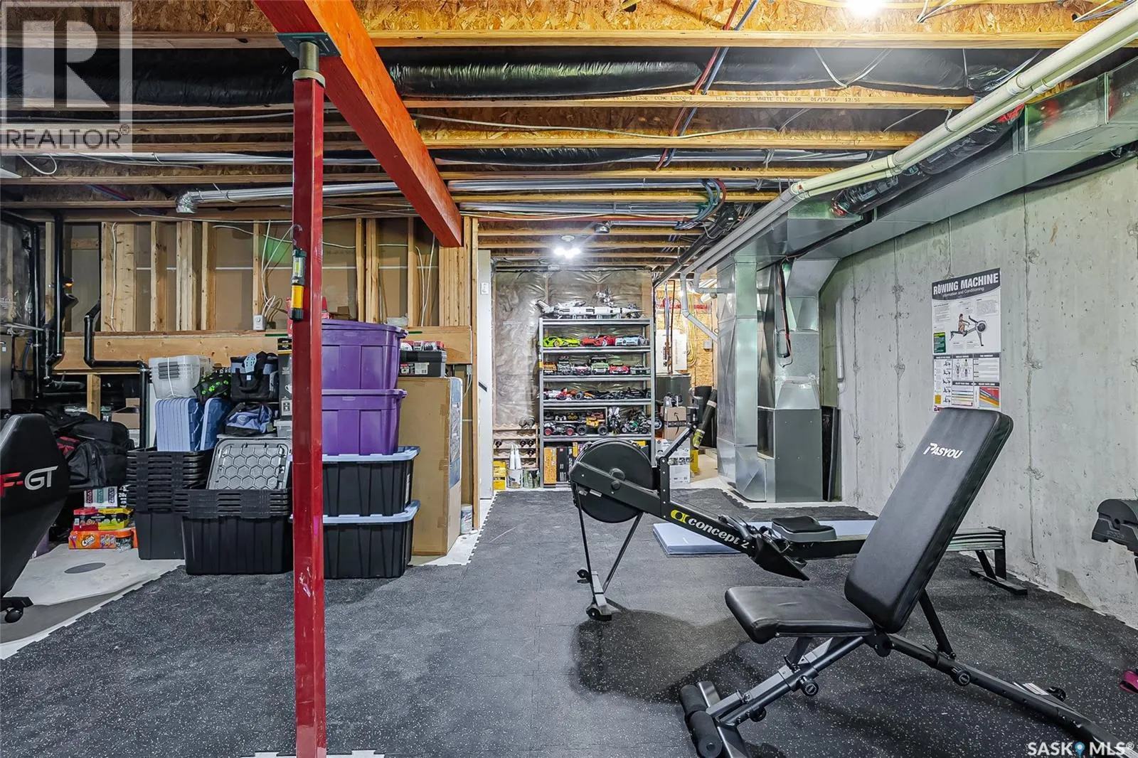 207 3220 11th STREET W