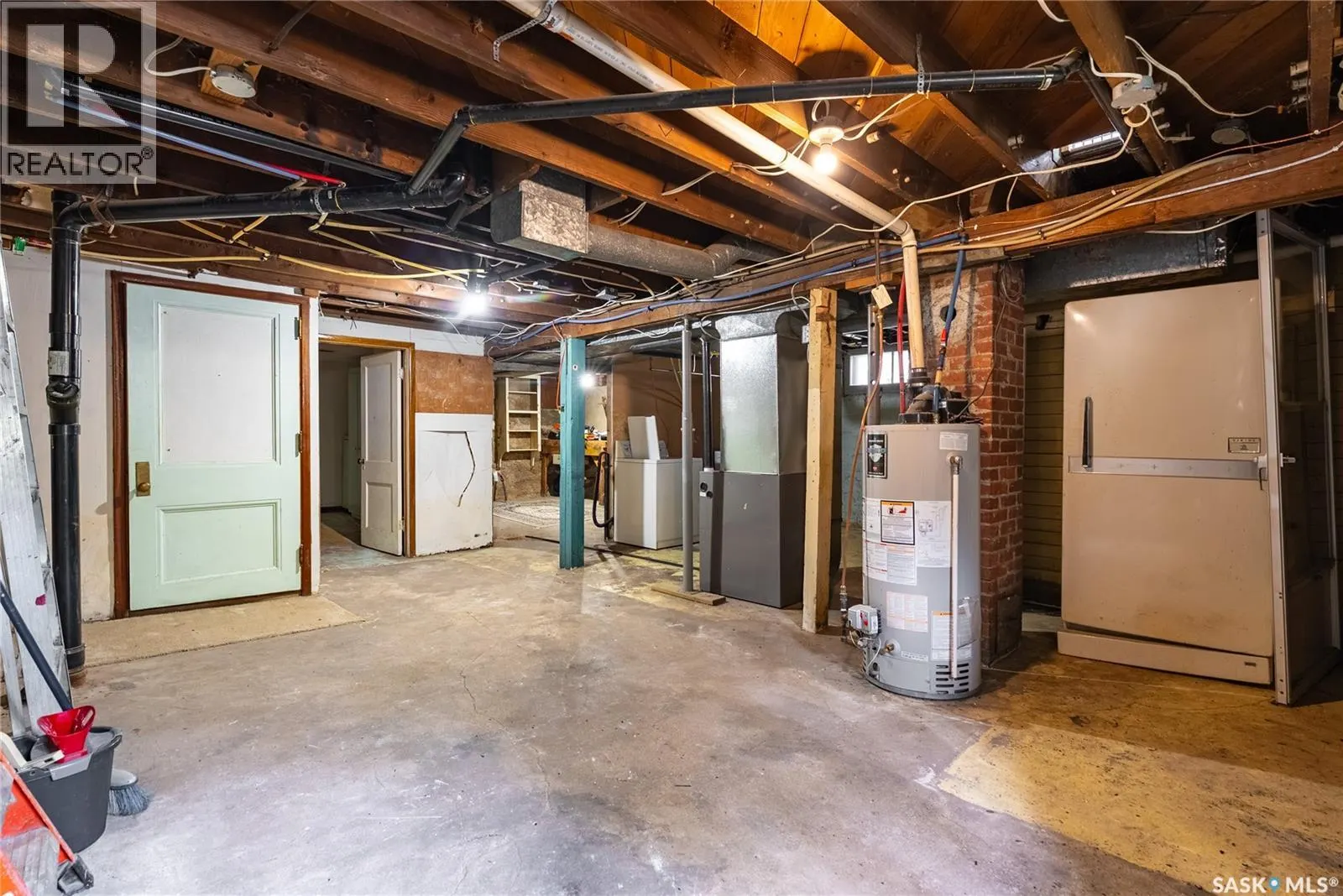 107 28th STREET W