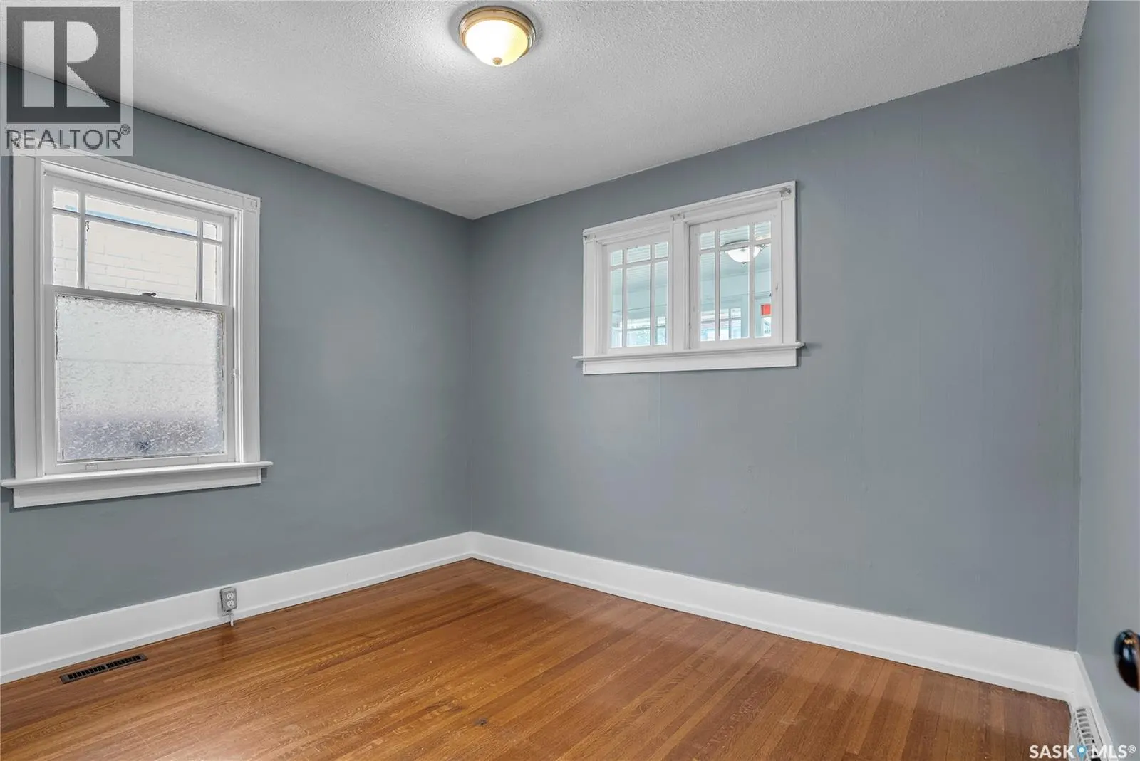 107 28th STREET W