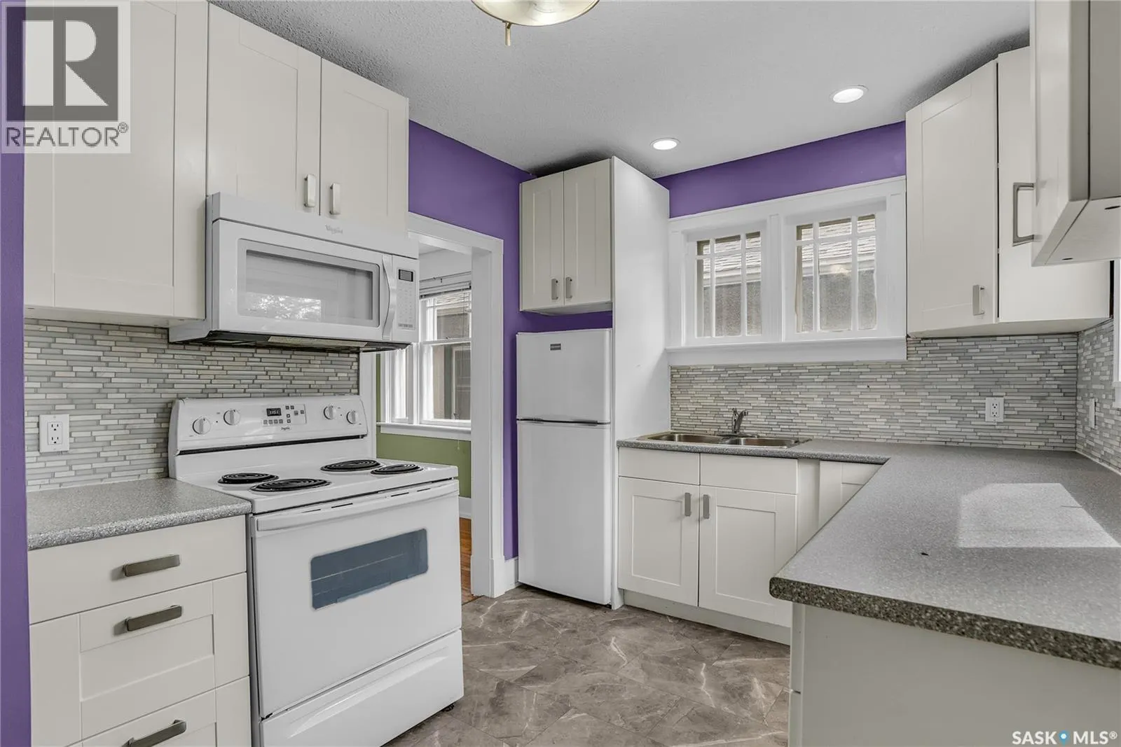 107 28th STREET W