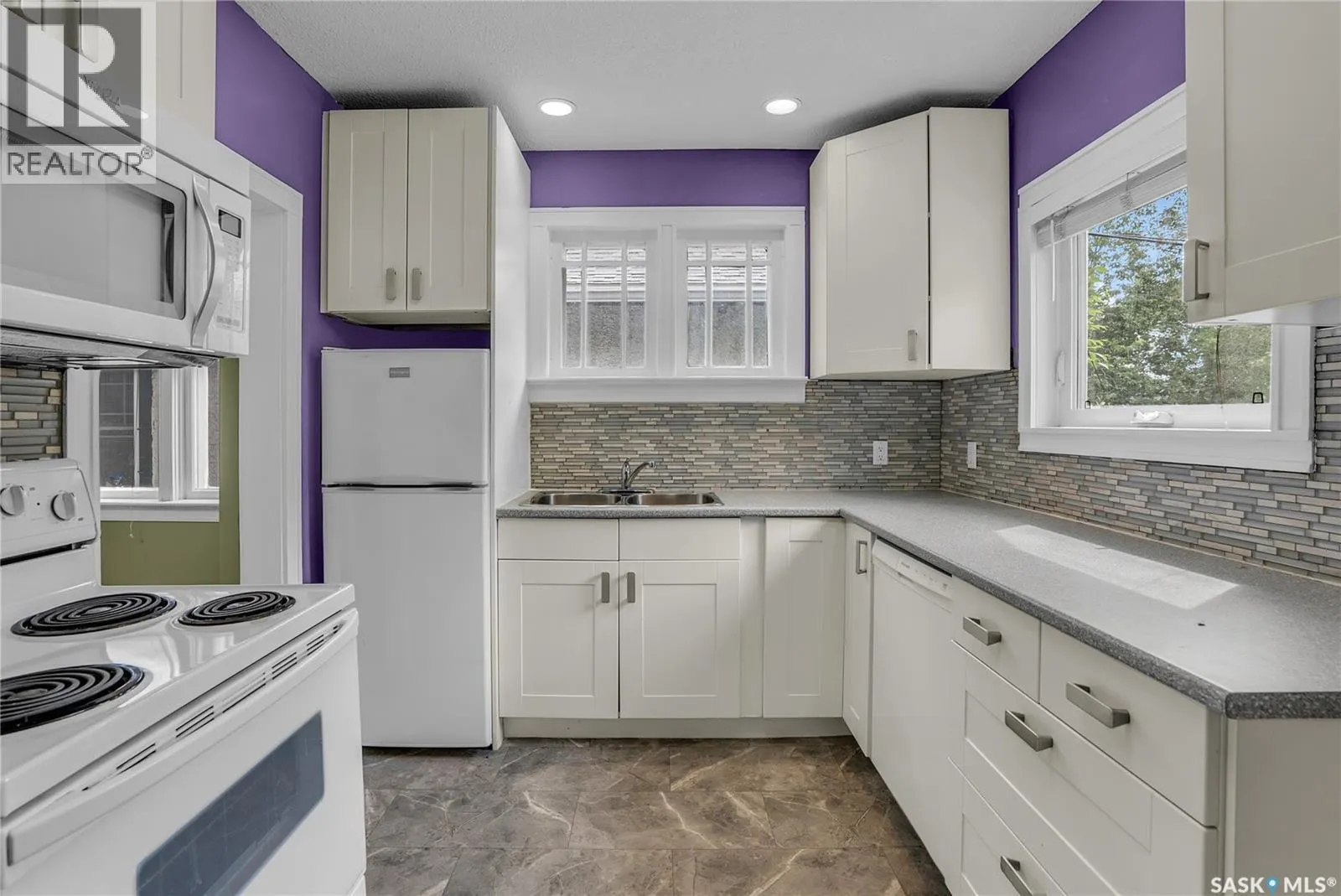107 28th STREET W