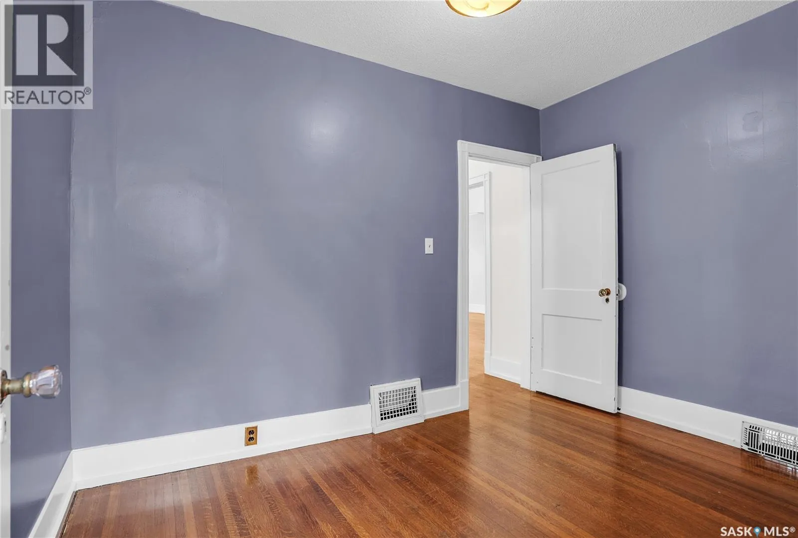 107 28th STREET W