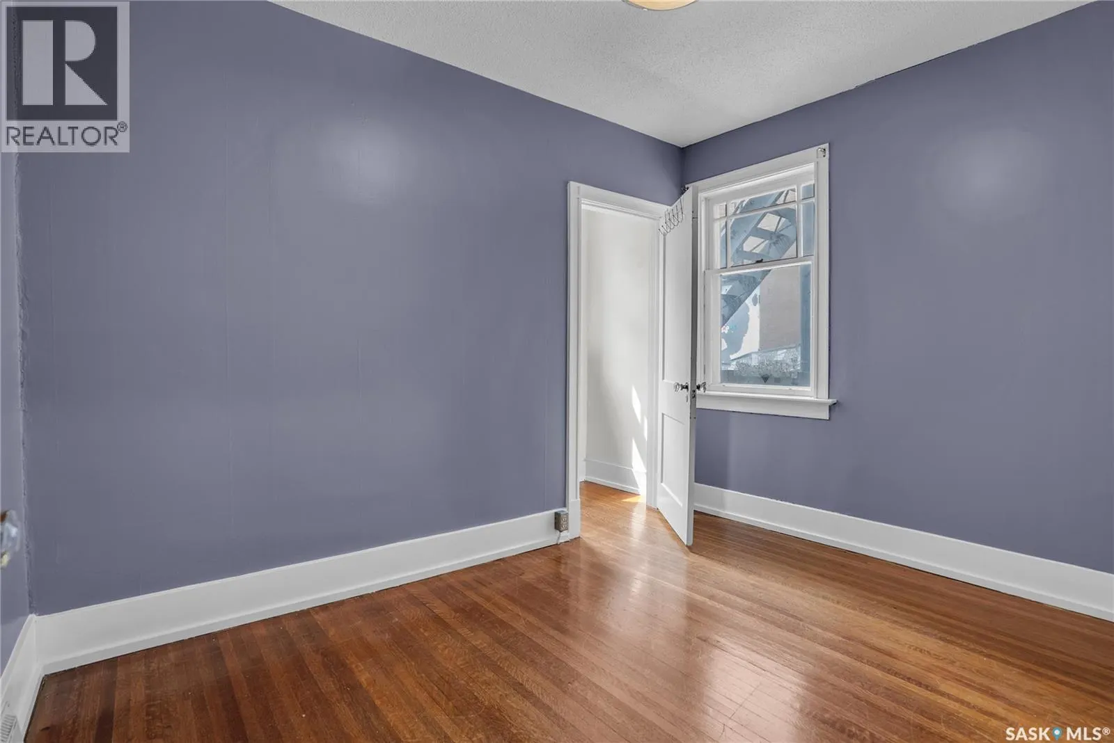 107 28th STREET W