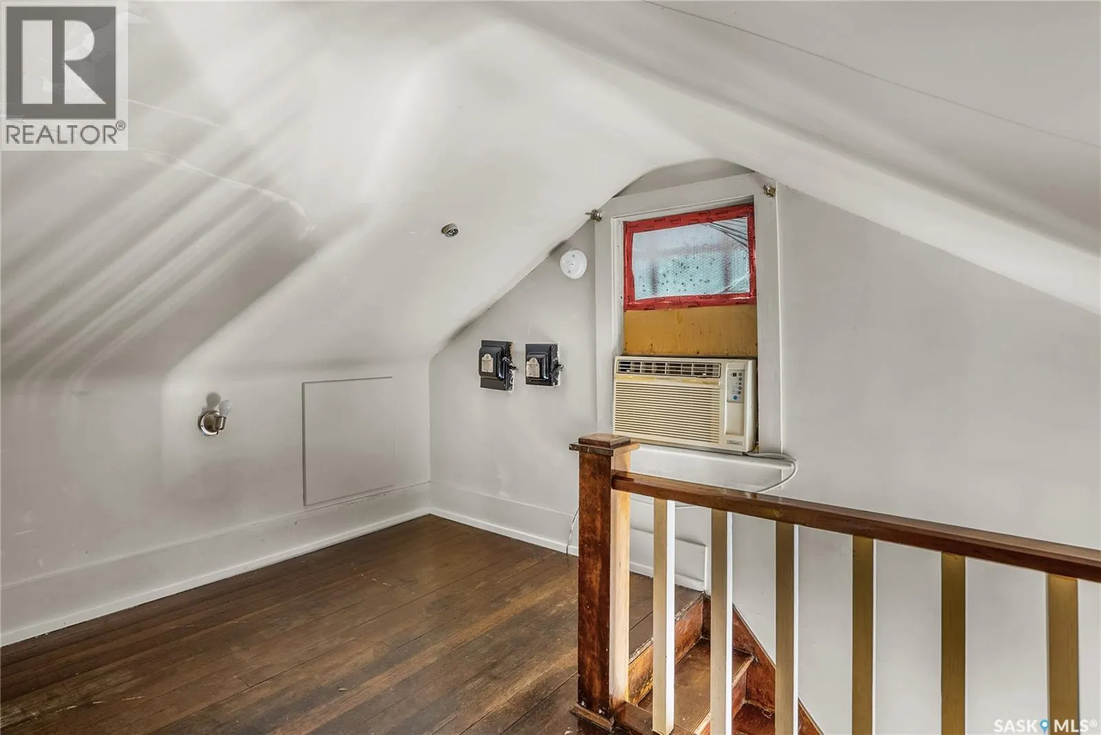 107 28th STREET W