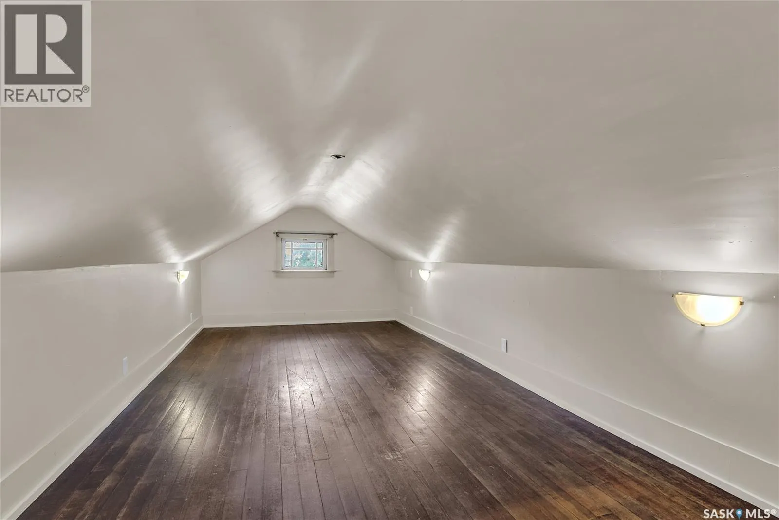 107 28th STREET W