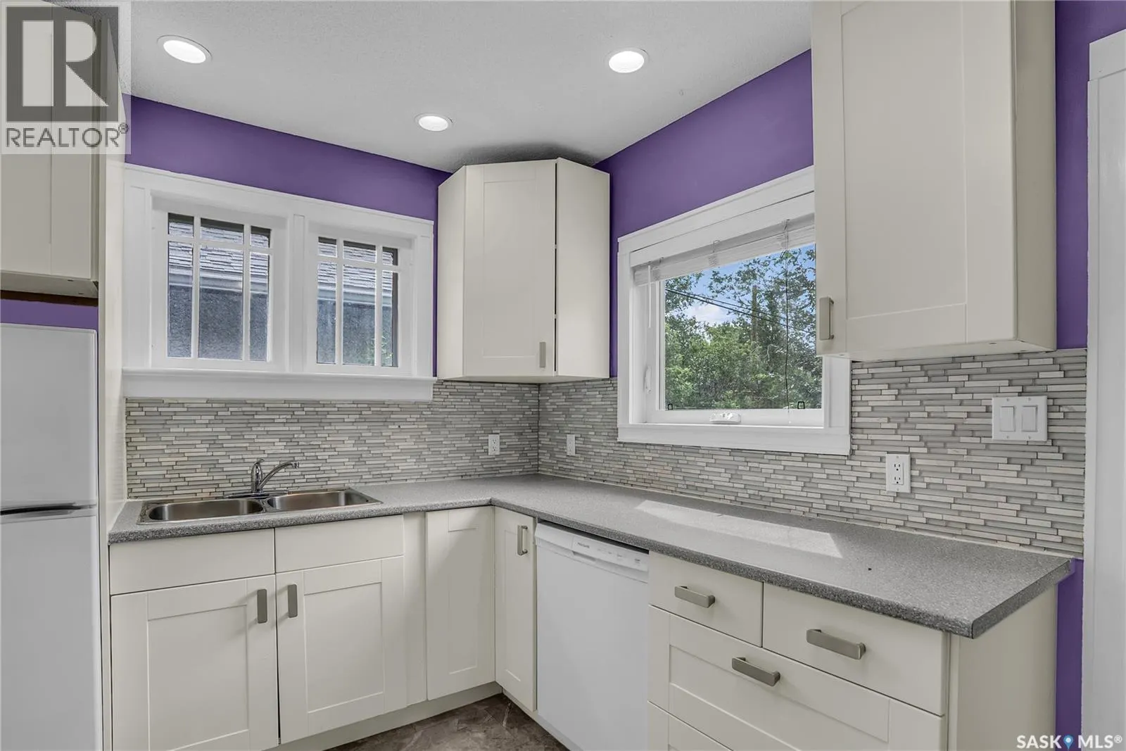 107 28th STREET W