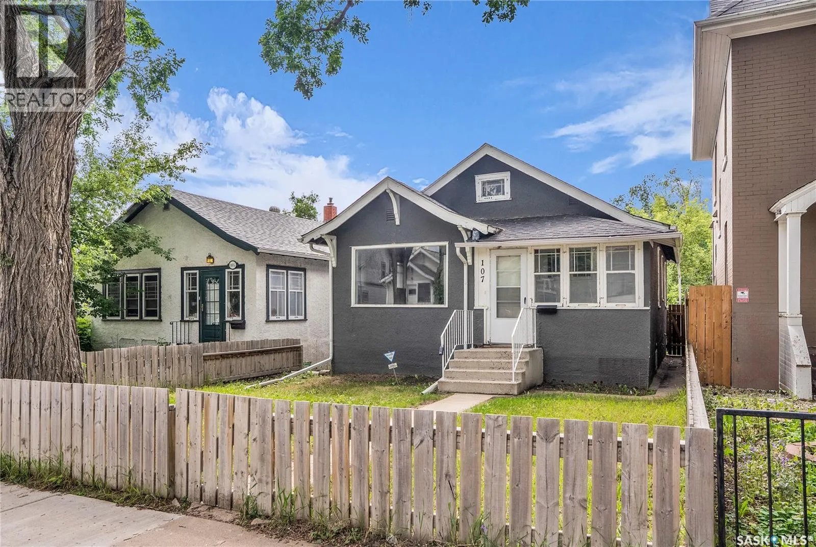 107 28th STREET W