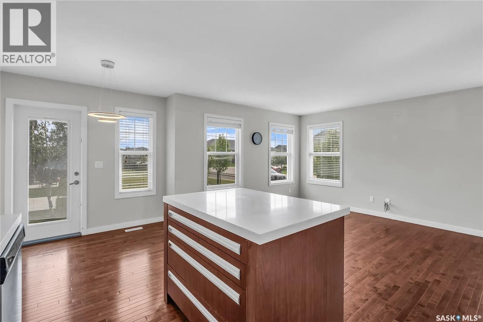 101 1303 Paton CRESCENT