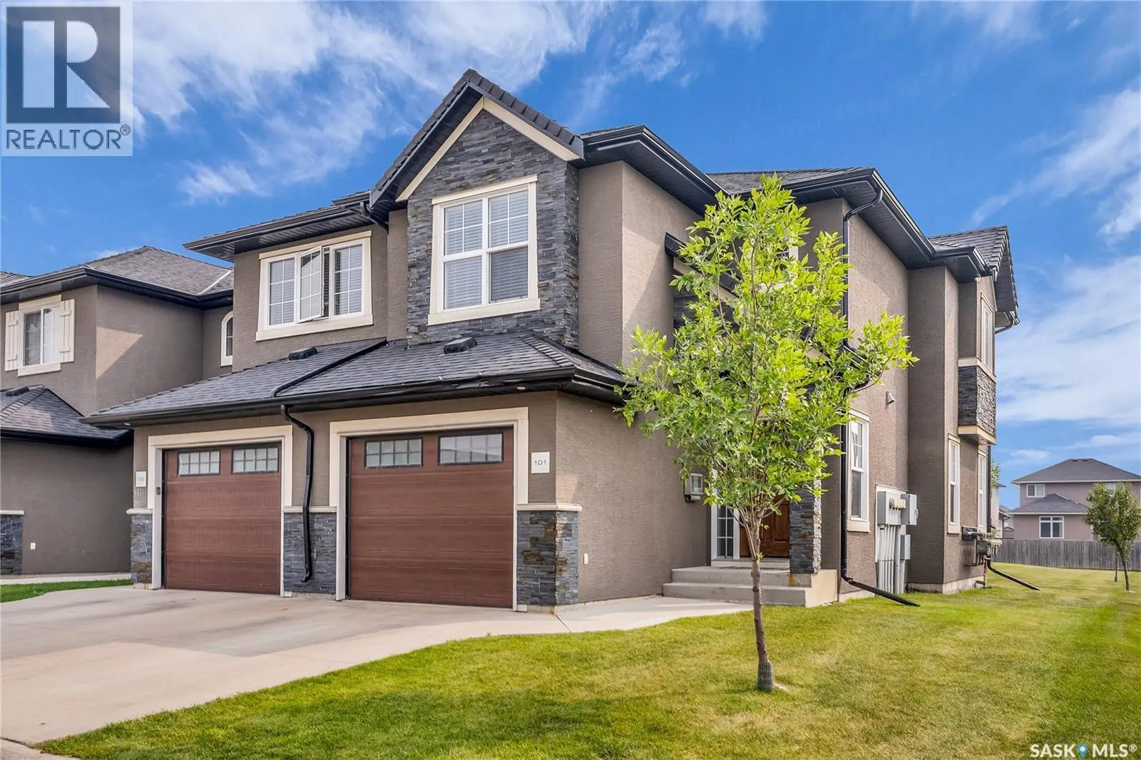 101 1303 Paton CRESCENT