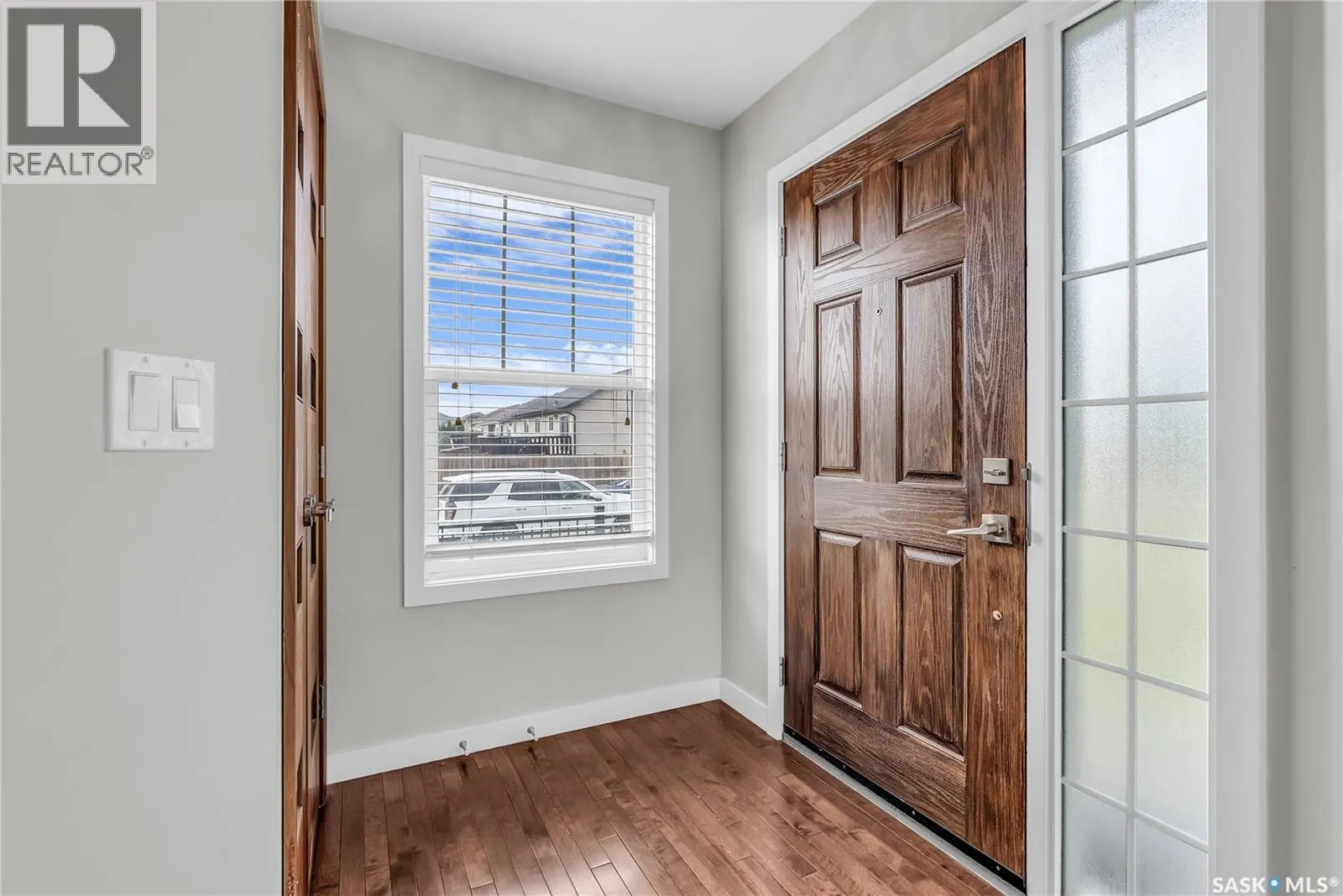 101 1303 Paton CRESCENT