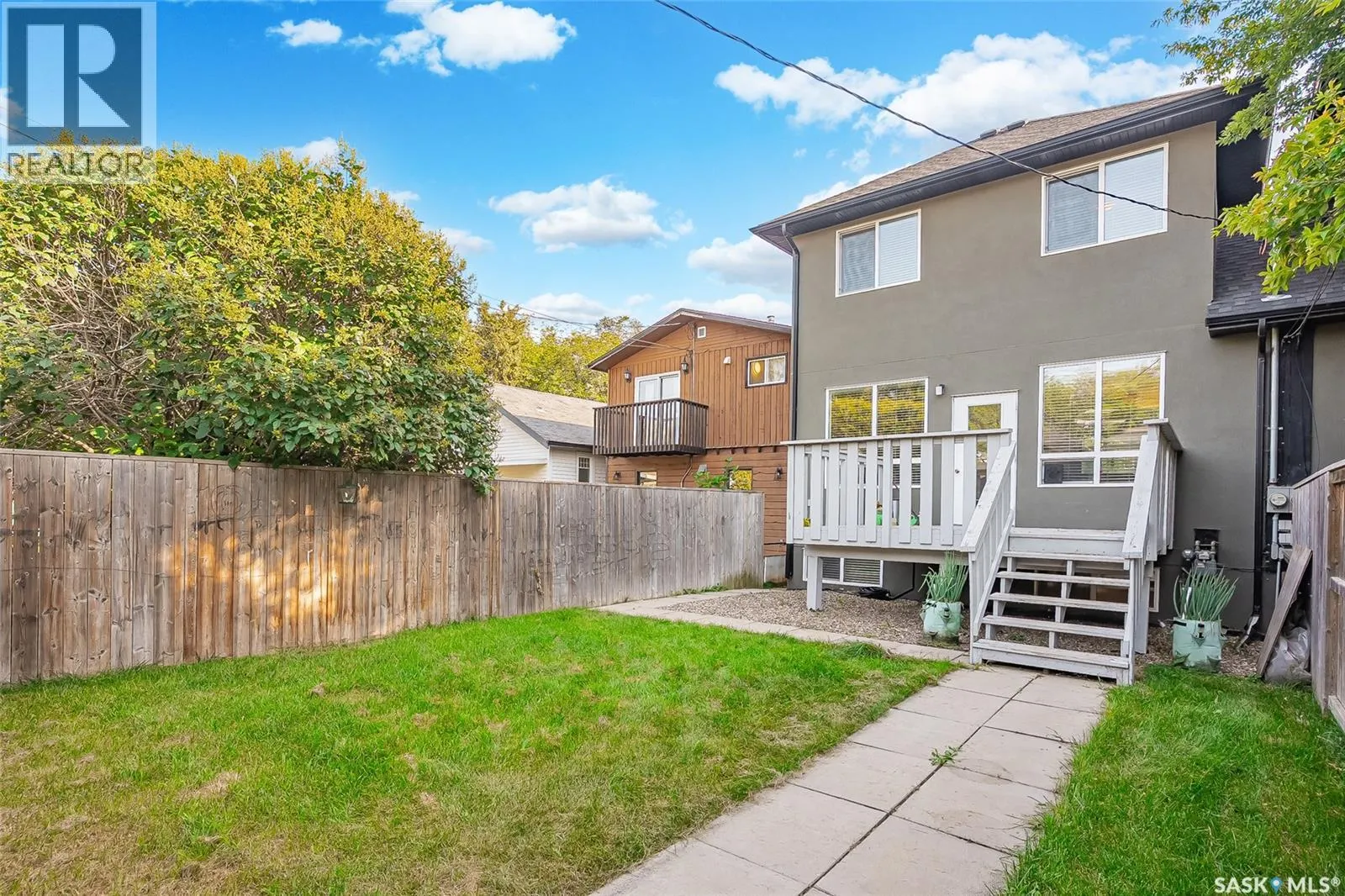 115 2ND STREET E