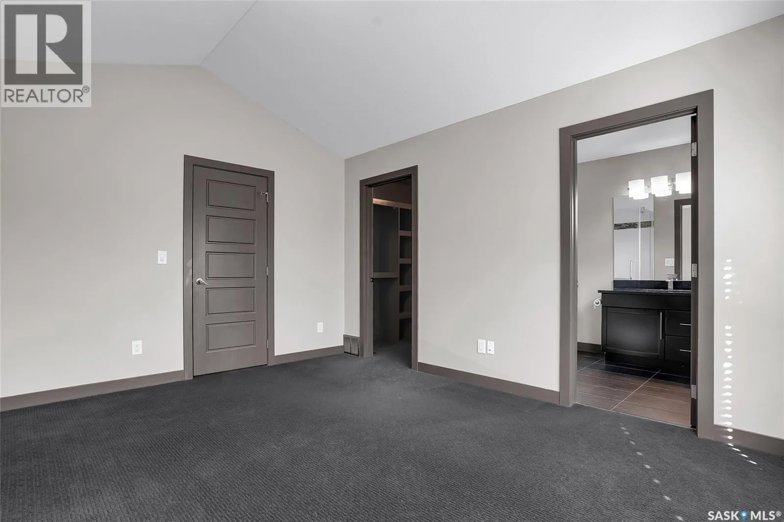 115 2ND STREET E