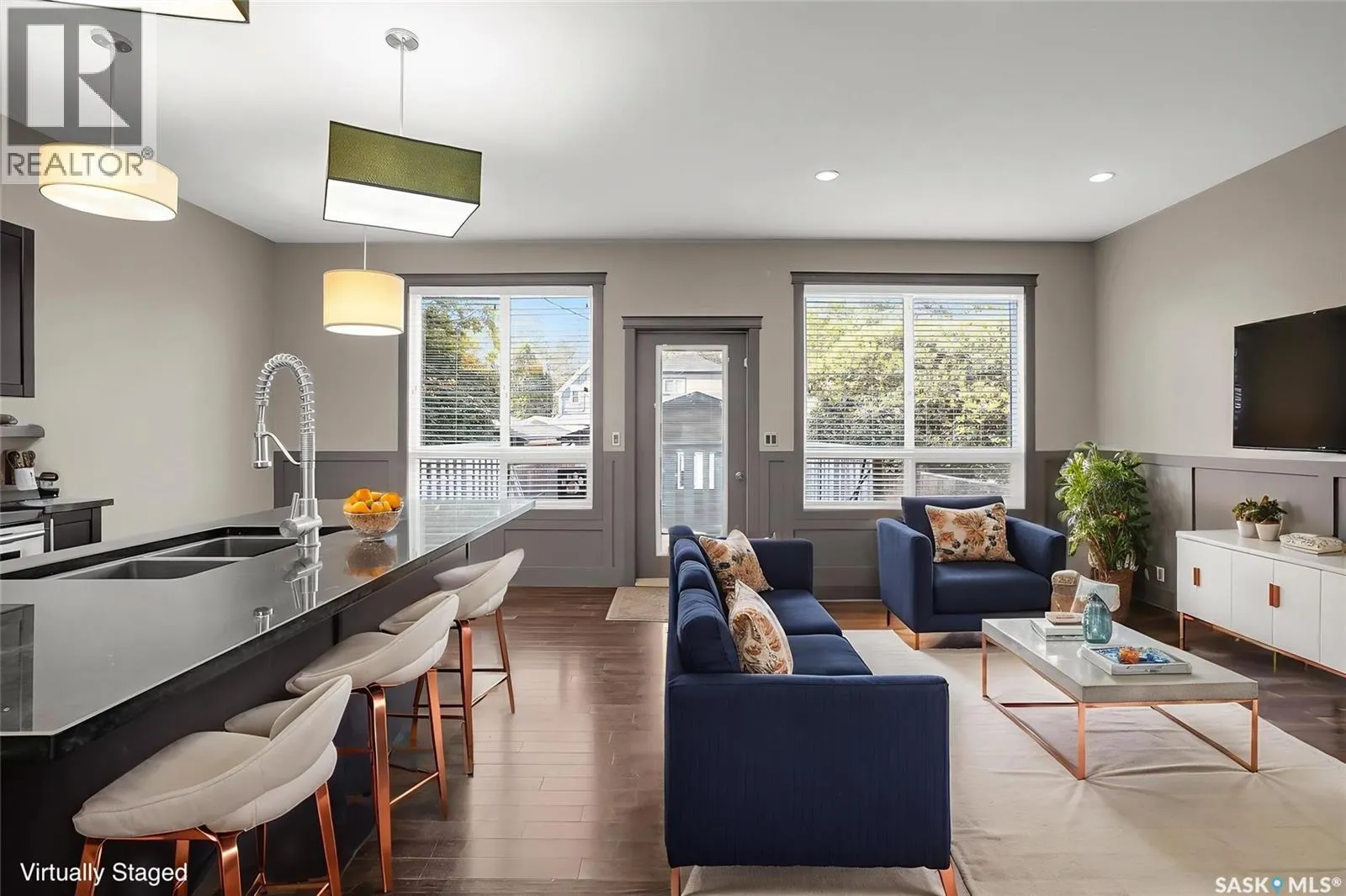 115 2ND STREET E