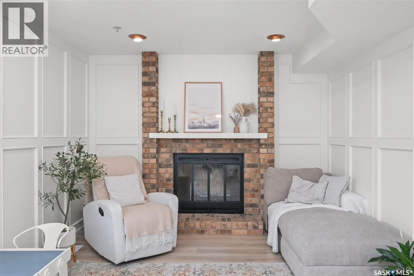 840 Chester PLACE