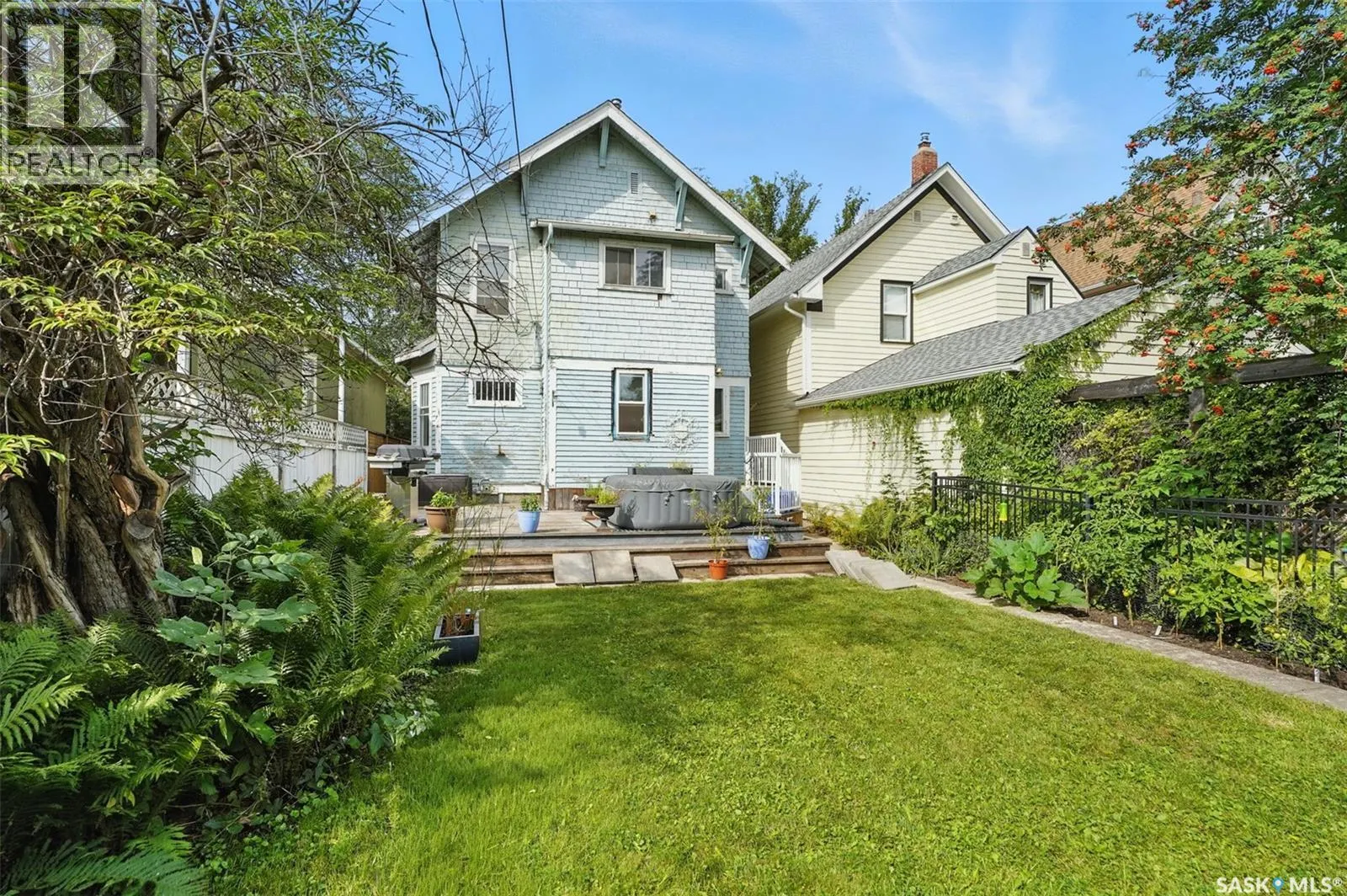 1009 MCPHERSON AVENUE