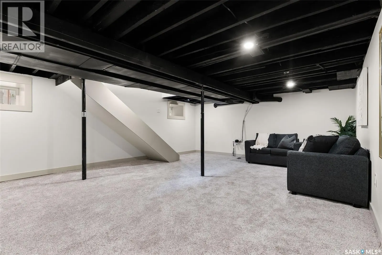 2257 Rae STREET