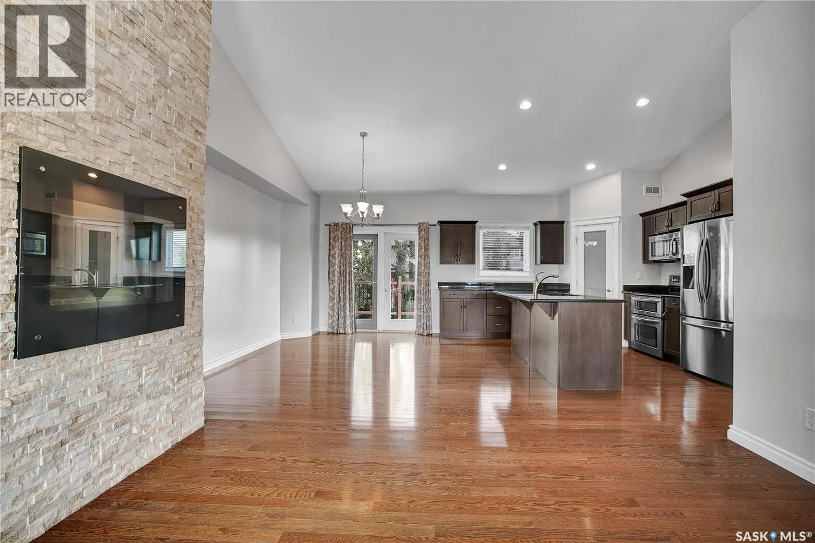 534 Allwood MANOR