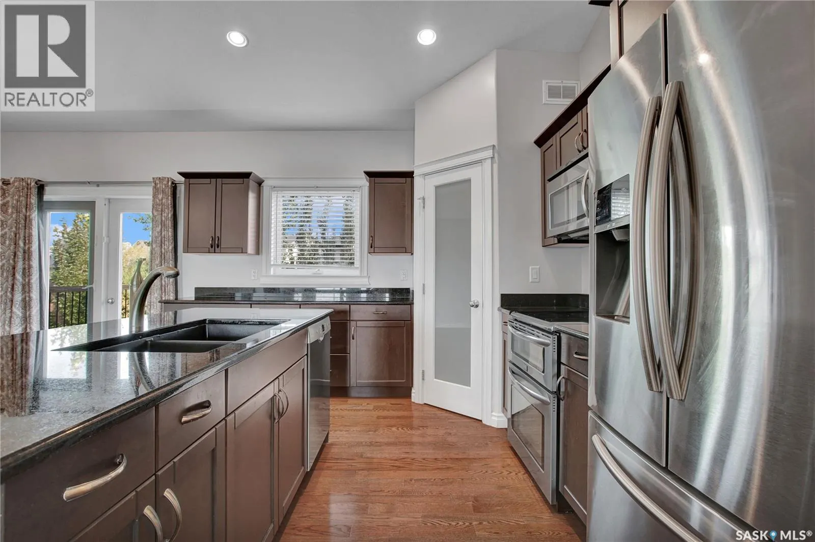 534 Allwood MANOR