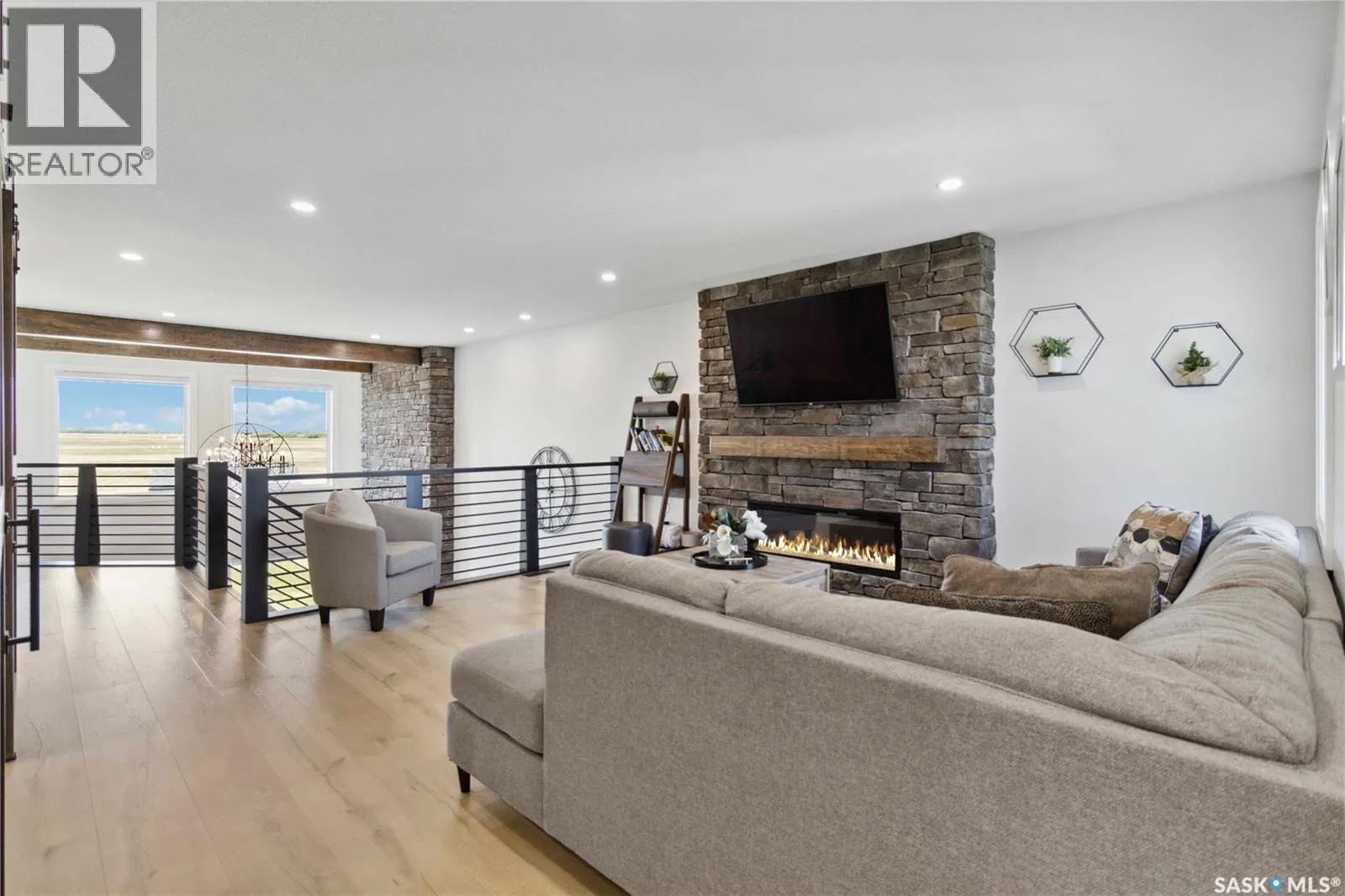 416 Woolf BEND