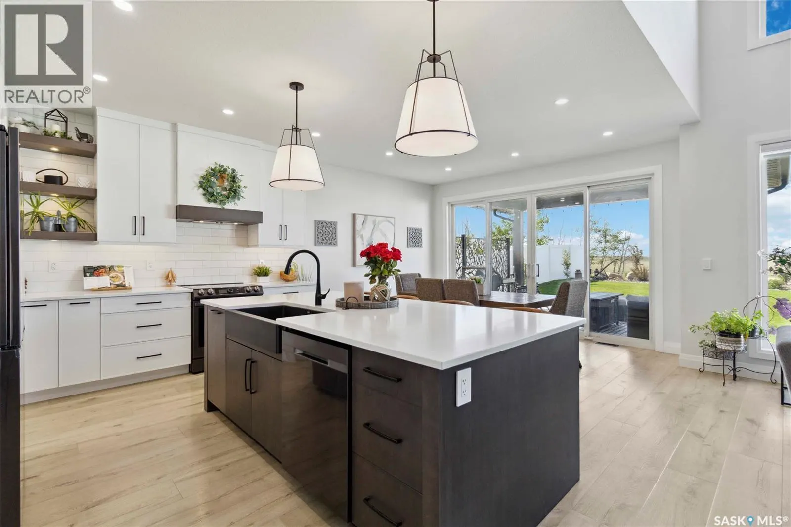 416 Woolf BEND