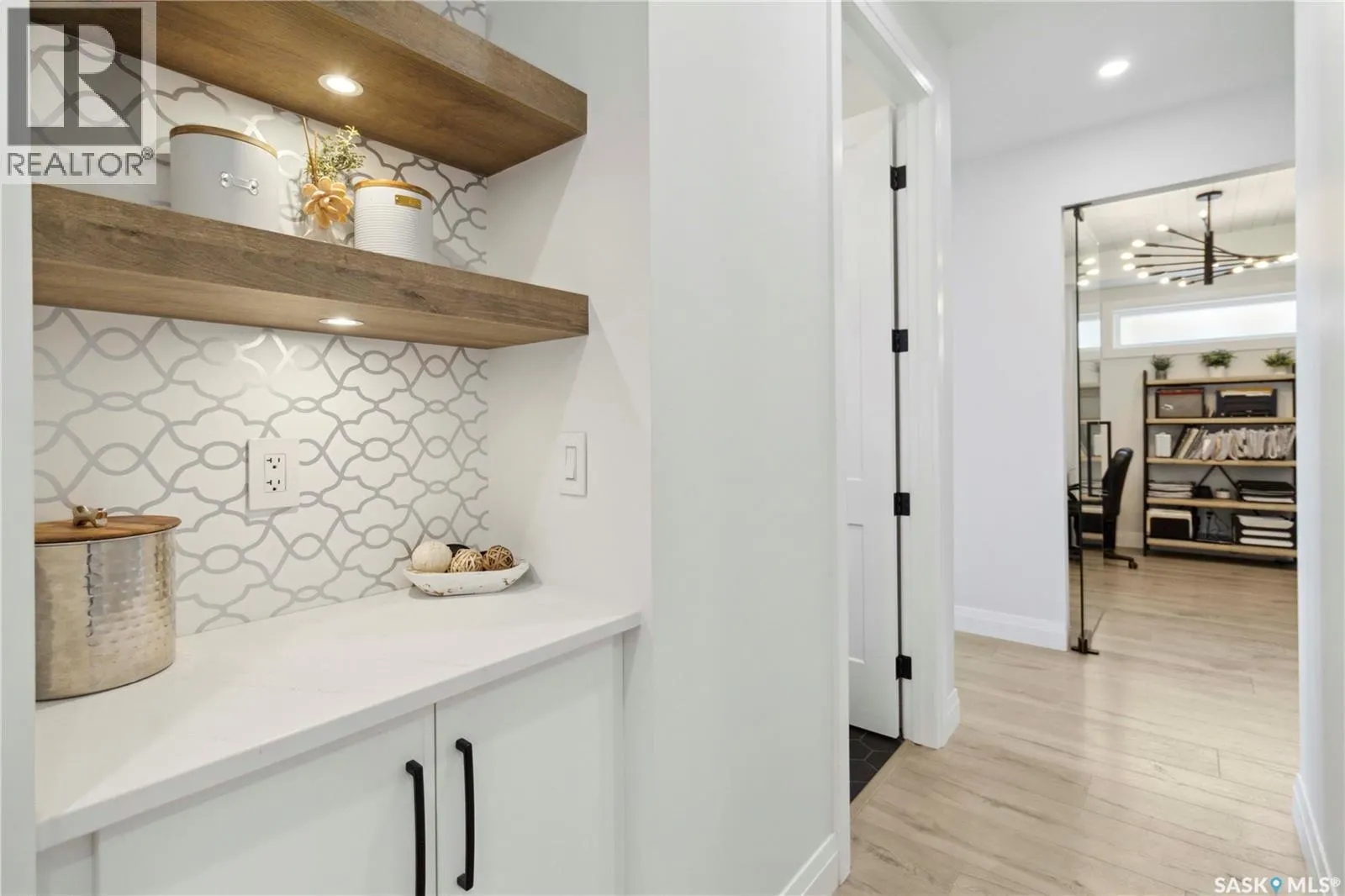 416 Woolf BEND