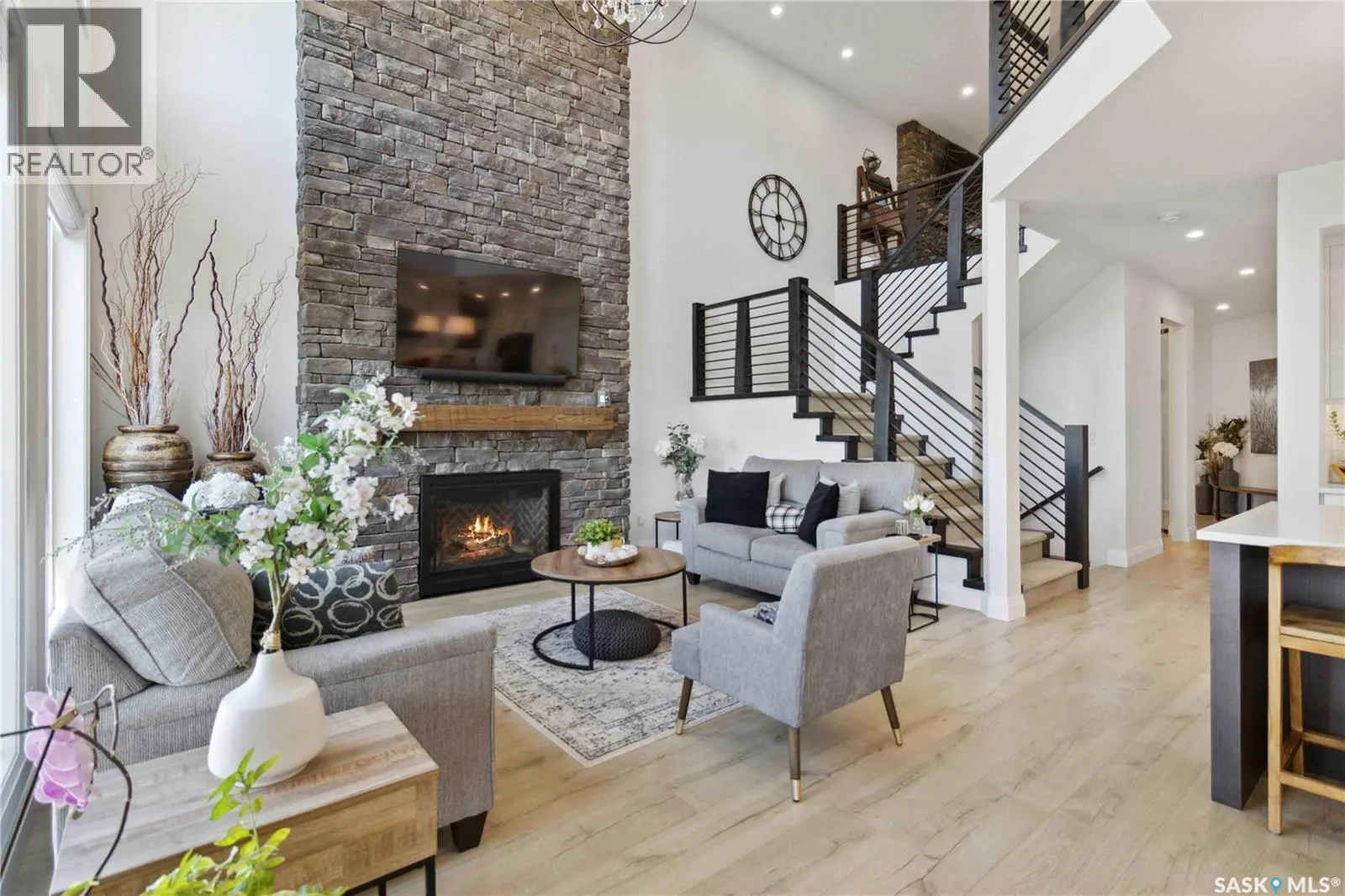 416 Woolf BEND