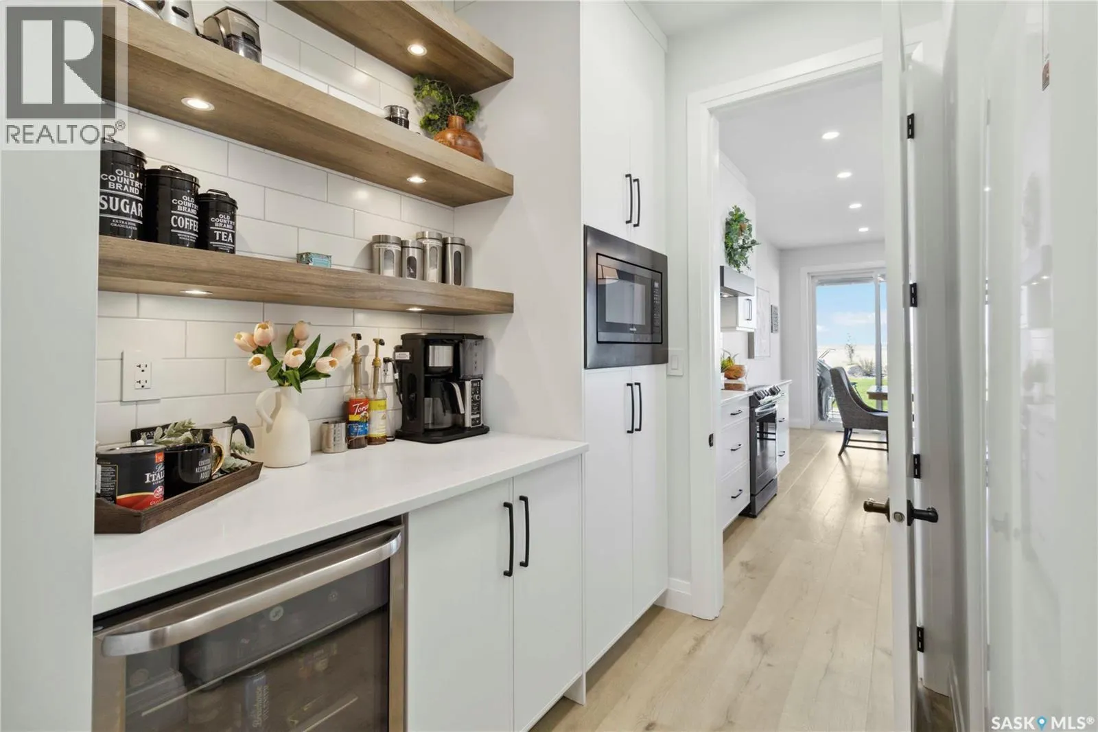 416 Woolf BEND