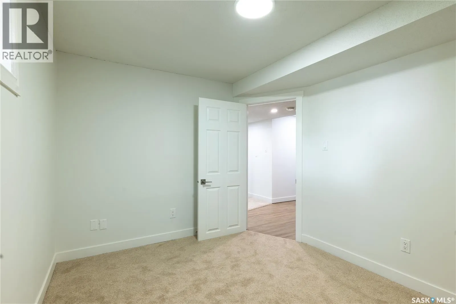 183 Magee CRESCENT