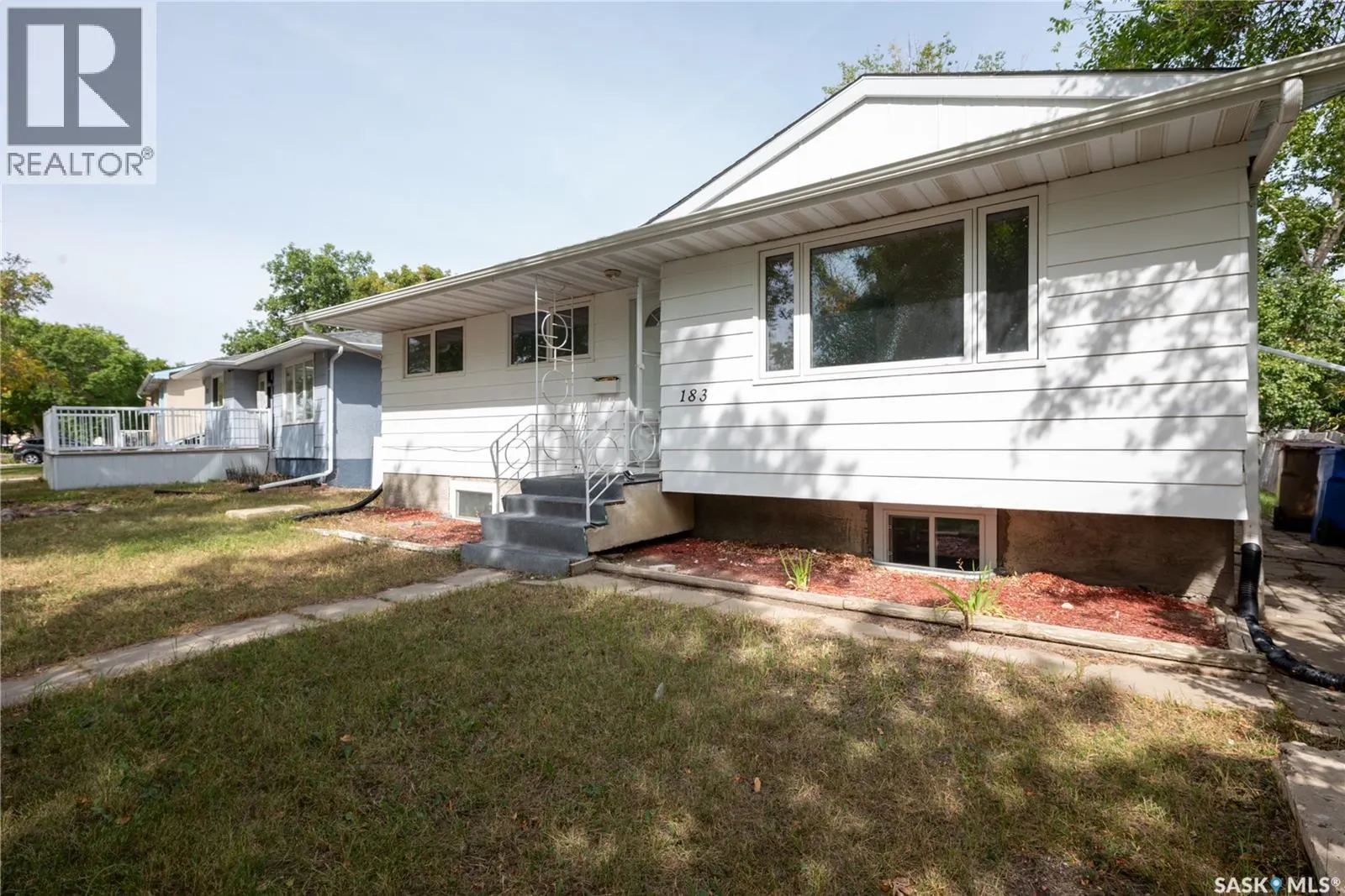183 Magee CRESCENT